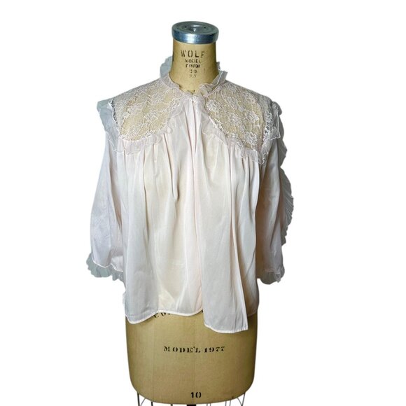 1950s/60s pink bed jacket with lace yoke front and back by Rogers Size M - Picture 1 of 9